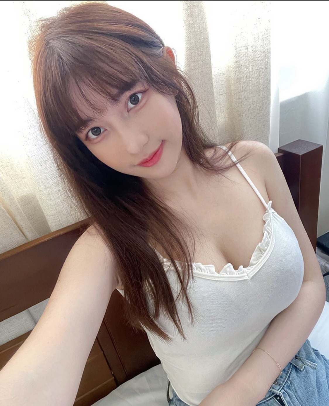 留学生约炮约爱加下载联系方式：微信 okh783可以本人真实照片