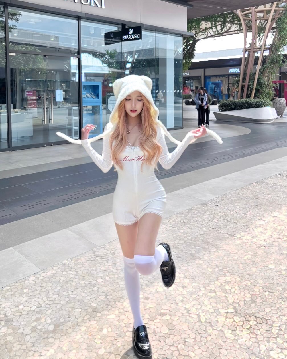 留学生约炮约爱加line：qj98877可上门