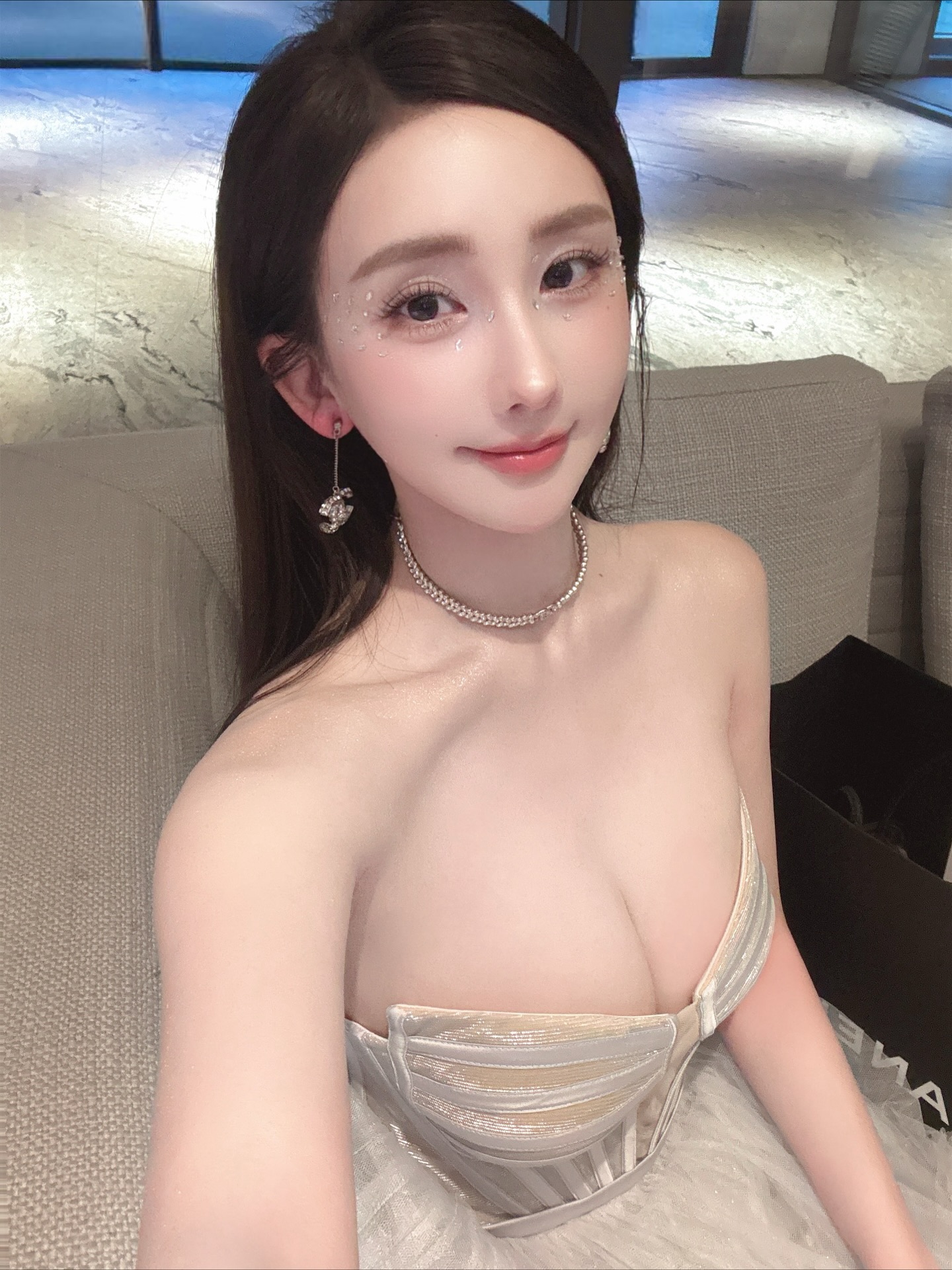 留学生约炮约爱加line：wt8135