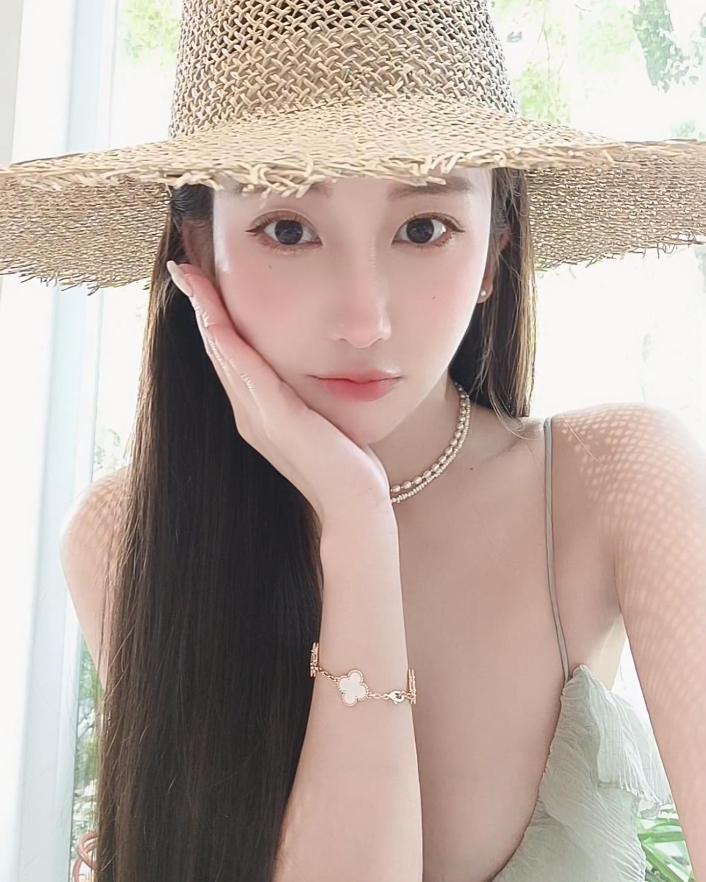 留学生约炮约爱加line：wt8135可上门