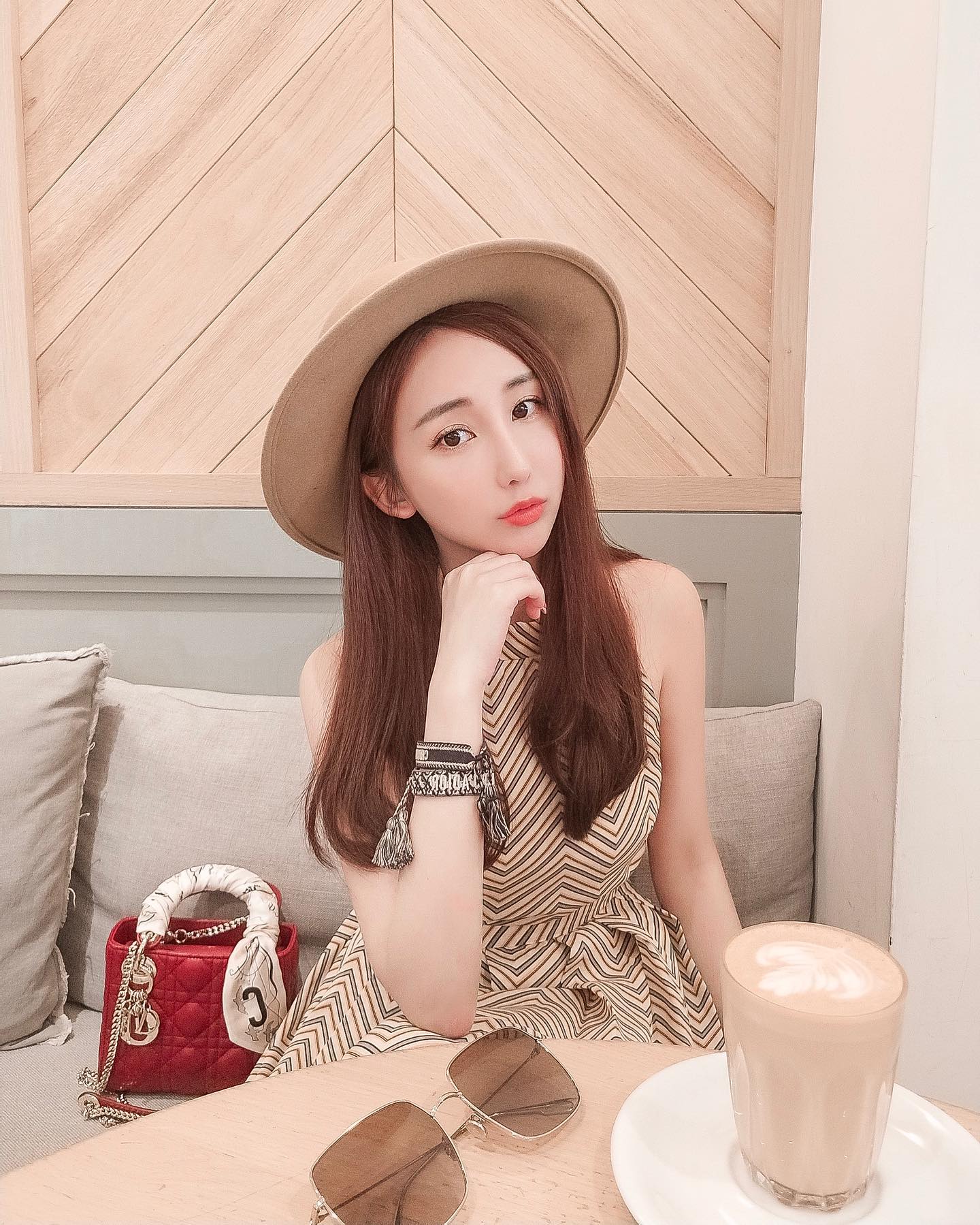 留学生约炮约爱加line：wt8135